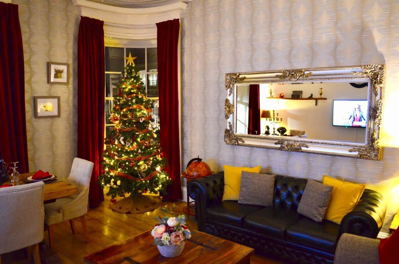 Heart Of Ayr: Elegant Townhouse In Central Еър Екстериор снимка