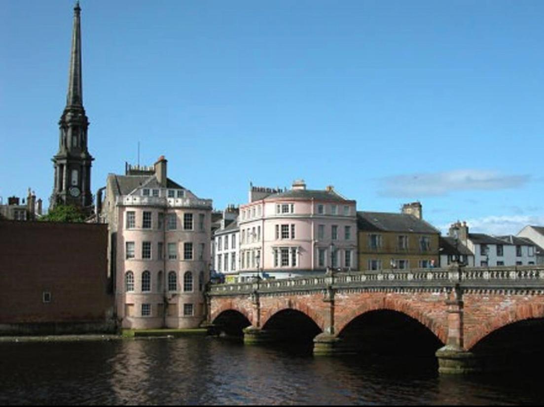Heart Of Ayr: Elegant Townhouse In Central Еър Екстериор снимка